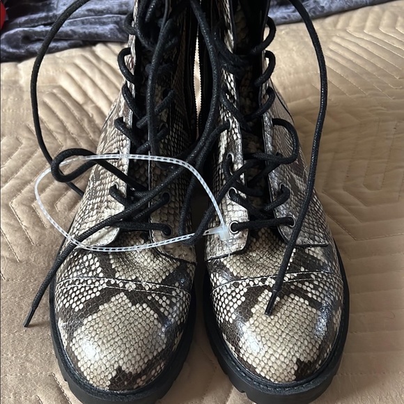 Leather Snakeprint Combat boots - Picture 1 of 3
